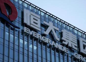 “Evergrande” dibinātājs notiesāts uz mūžu: kā sabruka Ķīnas bagātākā cilvēka impērija