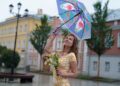Ilustrācija: woman, nature, umbrella, wet hair, rain, summer rain, rainy weather, street, fun, rejoice, summer, city